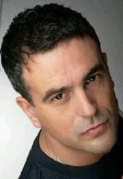 charlie_olsen_841_w6lk7