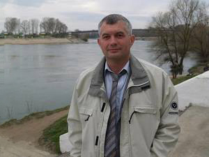 francesco_lloyds_652_t8v9e