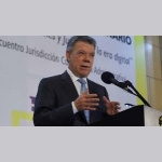 santosevasionand_son_722_x7yhr