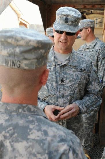 raymond_chandlier_822_gkfhh