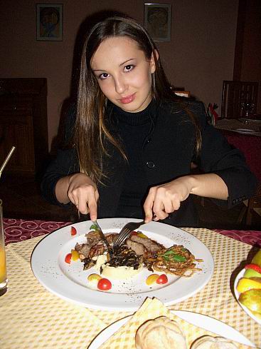 scammer-angelina24_752_hwlho