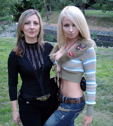 scammer-elena_542_zc1jb